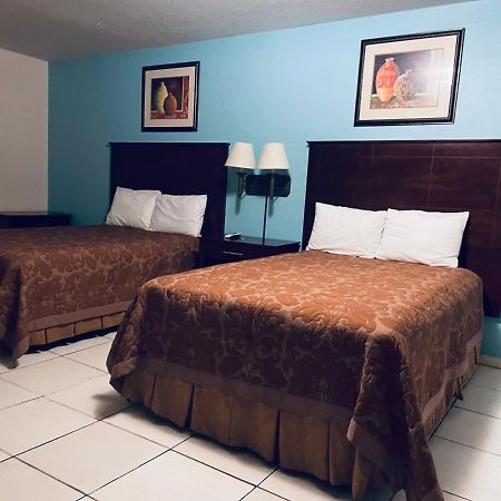 Travelers Inn - Clearwater Bagian luar foto