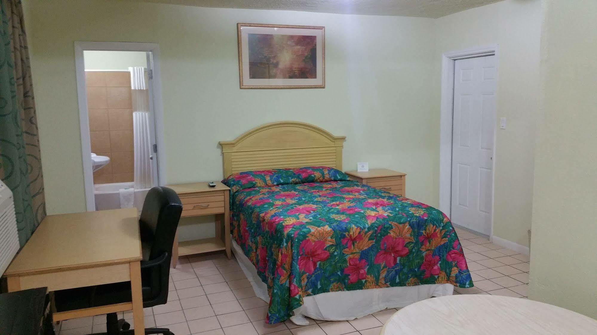 Travelers Inn - Clearwater Bagian luar foto
