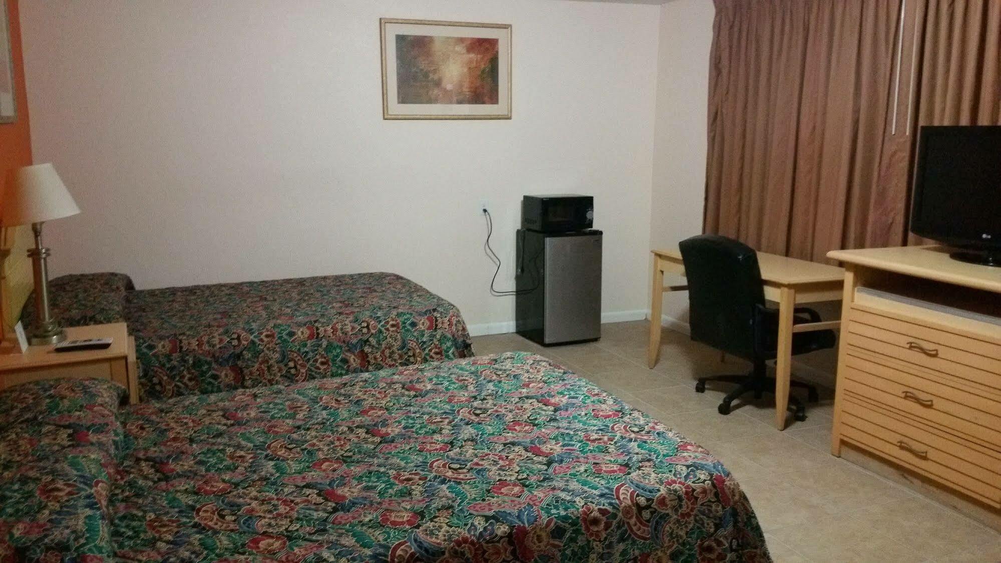 Travelers Inn - Clearwater Bagian luar foto
